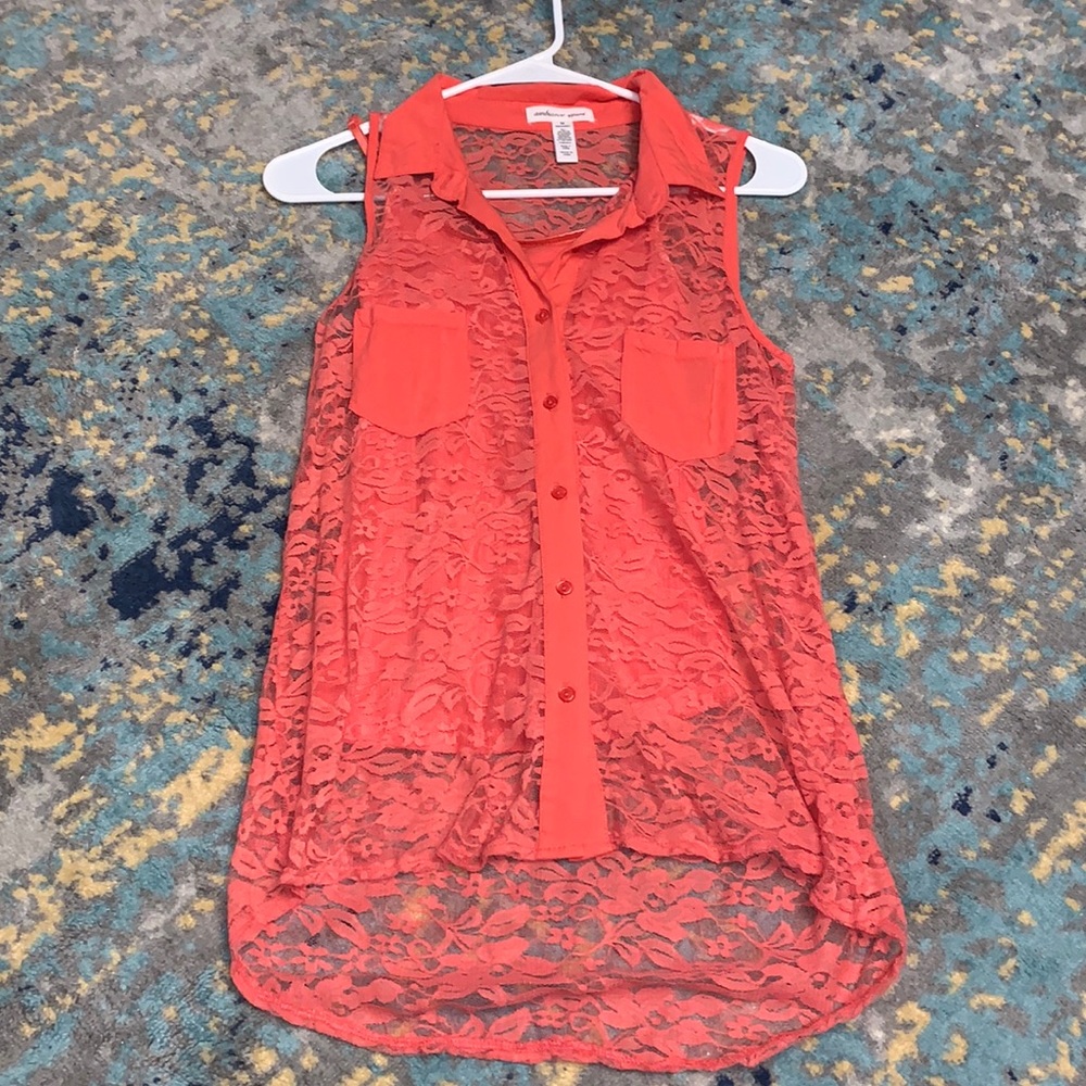Ambiance Apparel | Coral Lace Button Up Sleeveless Top with Undershirt | EUC